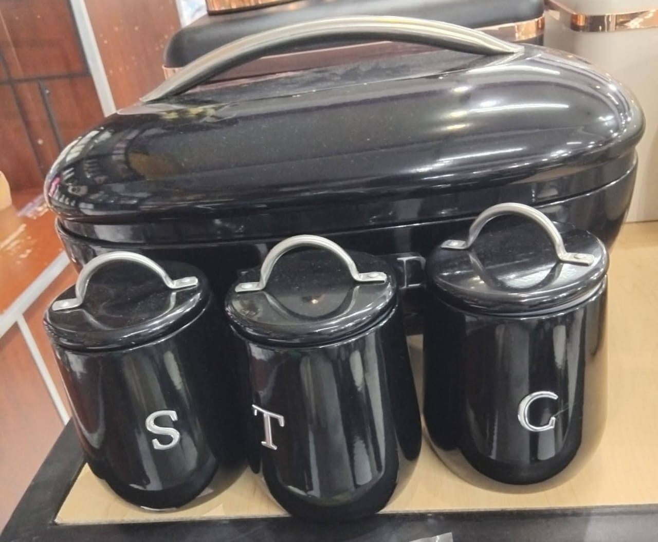 Breadbin & Canisters Set