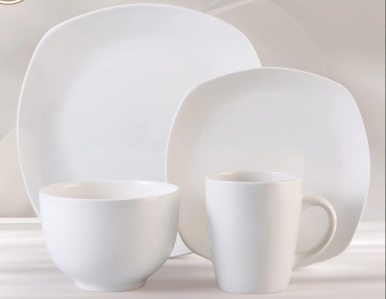 16‑Piece Porcelain Dinner Set