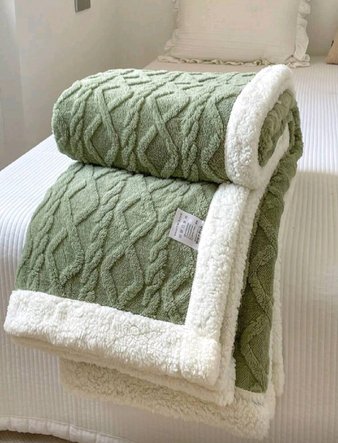 Soft Decorative Throw Blanket