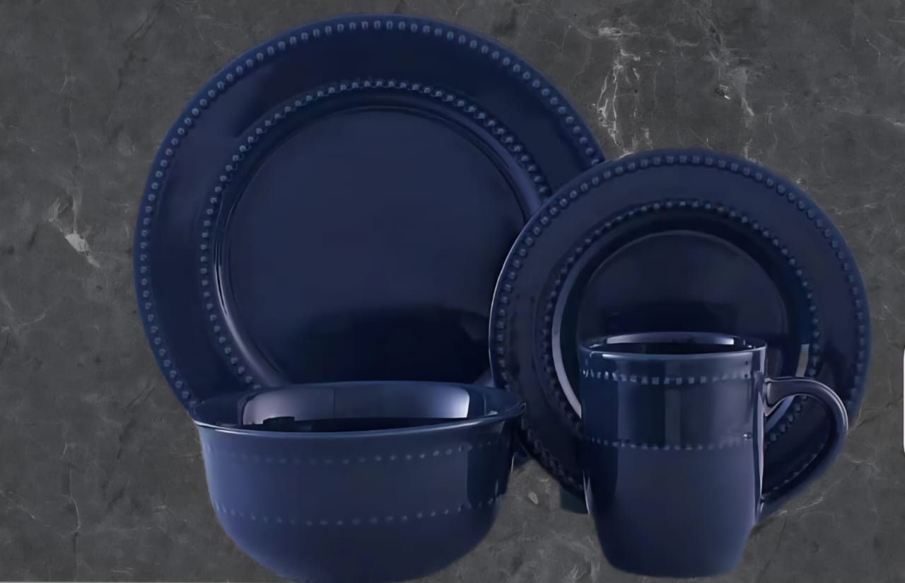 16‑Piece Porcelain Dinner Set